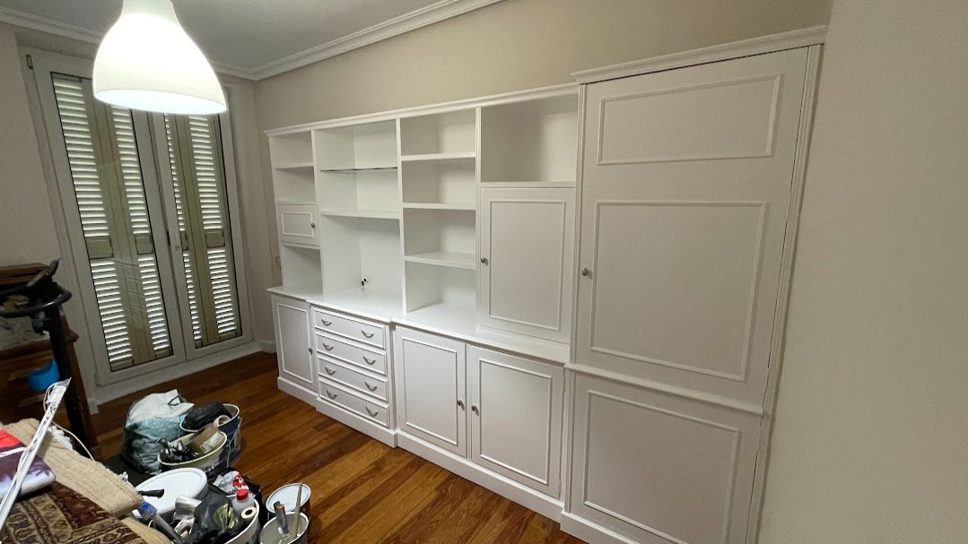 Lacado de mueble de salón en Donostia - San Sebastián